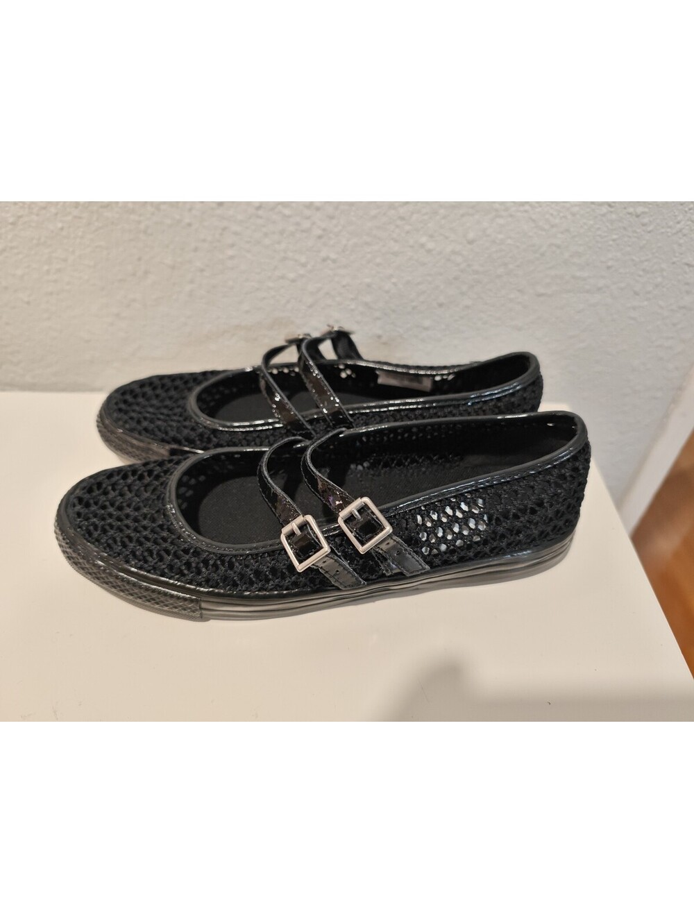 Skechers Women's Black Mesh Mary Jane Flats Size 8
